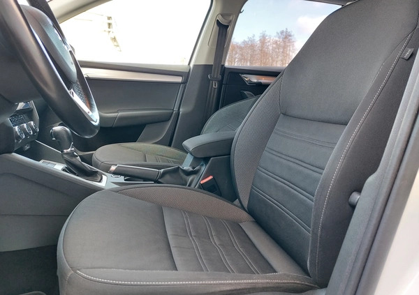Skoda Octavia cena 52500 przebieg: 246000, rok produkcji 2017 z Białystok małe 667